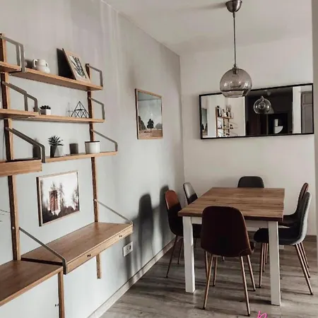 Romeoapart Apartment *