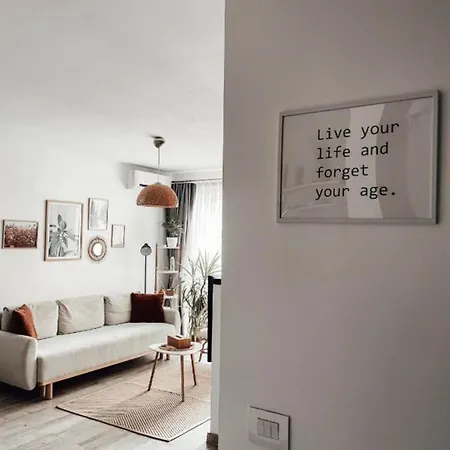 Romeoapart Apartment *